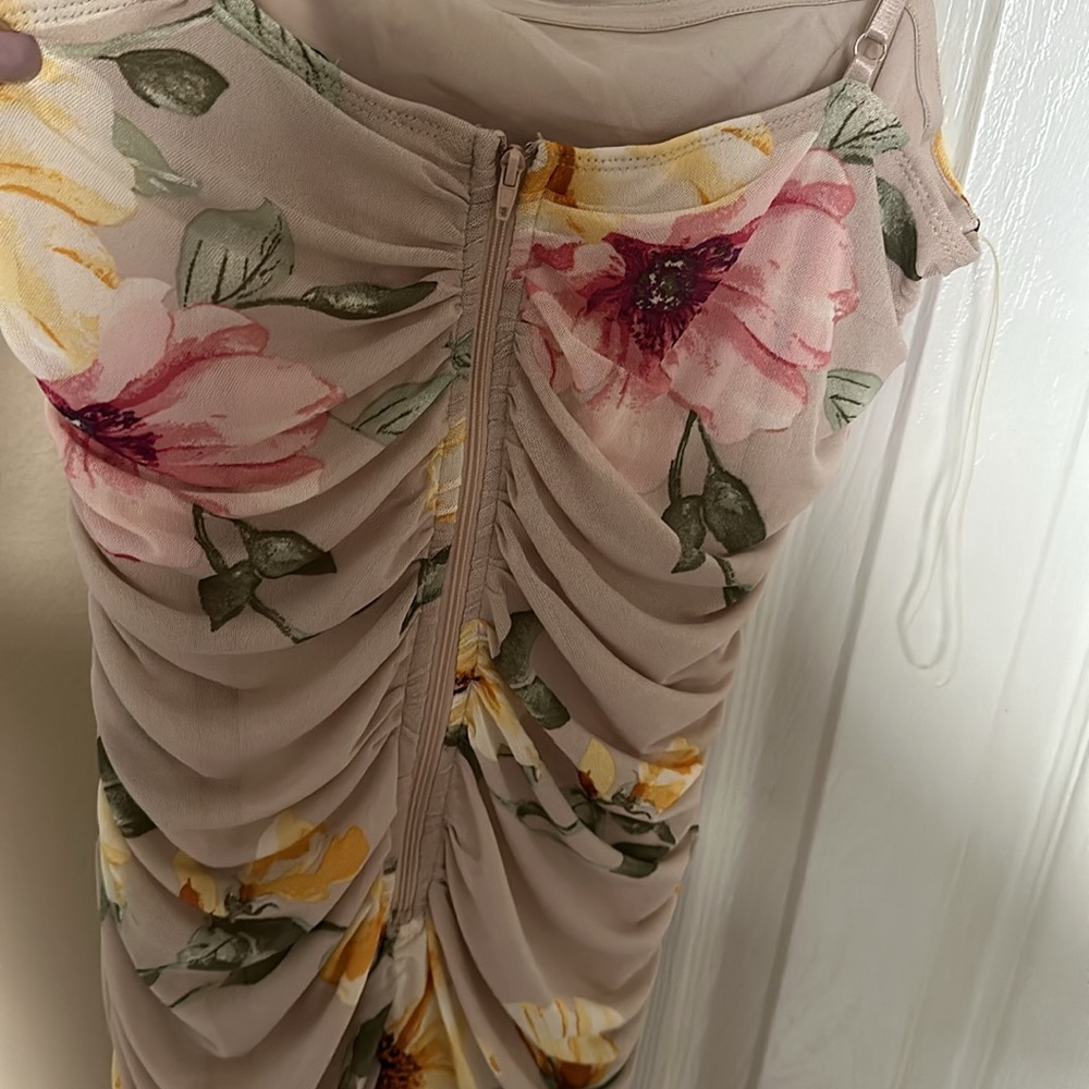 FN Ruched Flower Dress - Picture 3 of 4